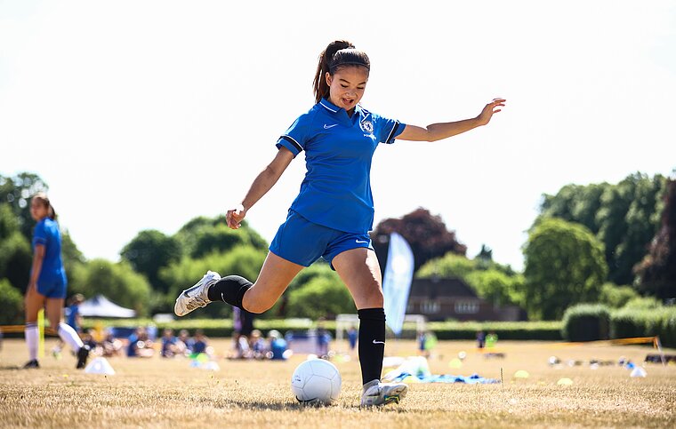 Charterhouse School und Bradford College