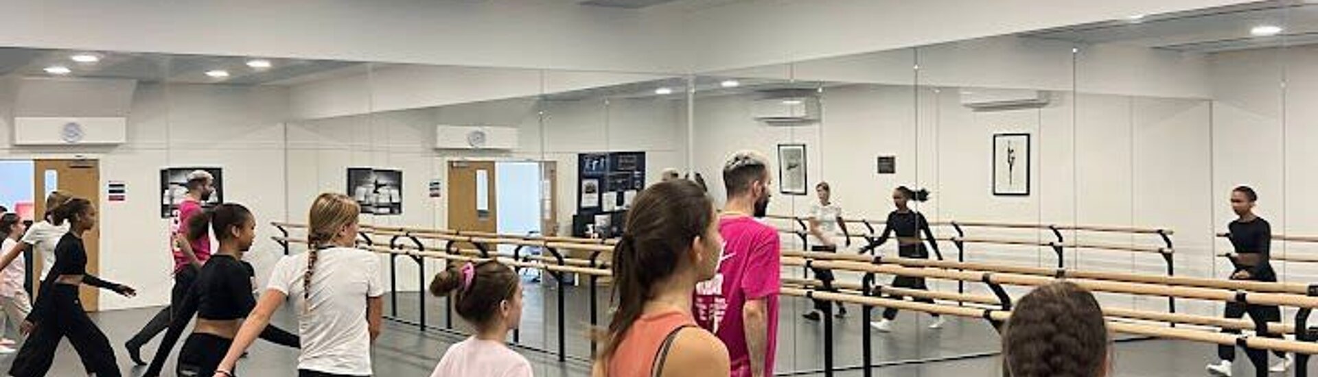 Englisch & Dance Reading, England