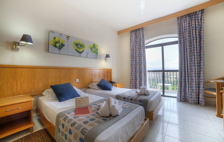 Schulresidenz Englisch + Aktivitäten inkl. Transfer St. Julian´s, Malta