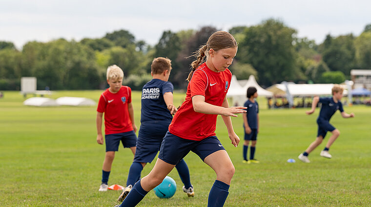 Fußball PSG Academy & English