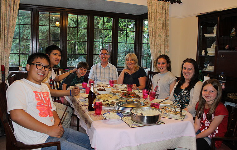 Private accommodation English + activities incl. transfer Weymouth, England