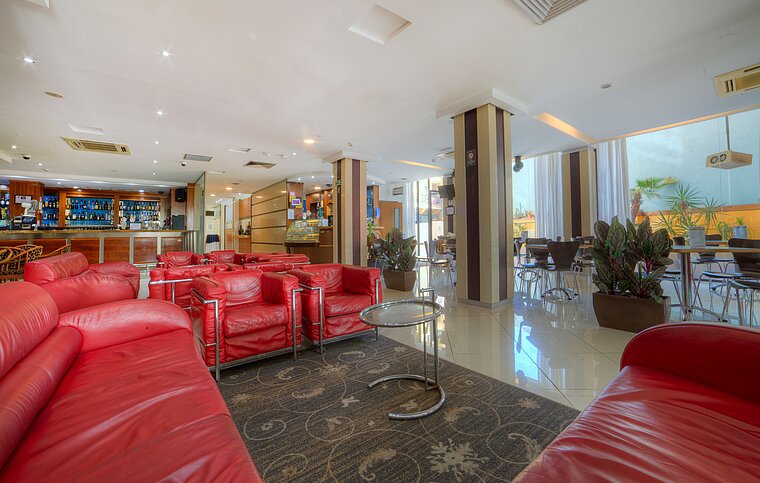 Schulresidenz Englisch + Aktivitäten inkl. Transfer St. Julian´s, Malta